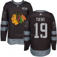 Camiseta Hockey Chicago Blackhawks Jonathan Toews 1917-2017 100th Aniversario Negro