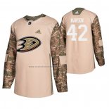 Camiseta Hockey Anaheim Ducks Josh Manson Veterans Day Camuflaje